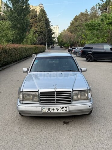 Mercedes E 250 1994, 249,370 km - 2.5 л - Bakı