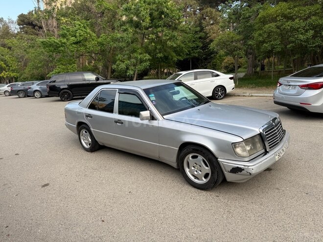 Mercedes E 250 1994, 249,370 km - 2.5 л - Bakı
