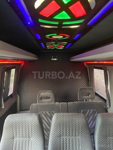 Volkswagen Crafter 2010, 570,000 km - 2.5 l - Ağdaş