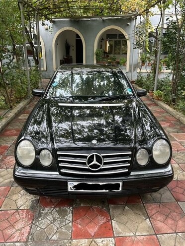 Mercedes E 240 1997, 392,000 km - 2.4 l - Bakı