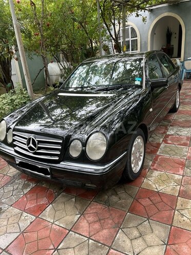 Mercedes E 240 1997, 392,000 km - 2.4 l - Bakı