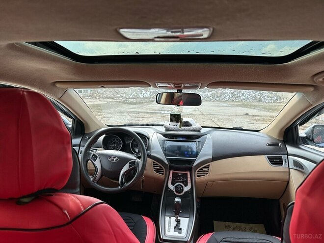 Hyundai Elantra-5
