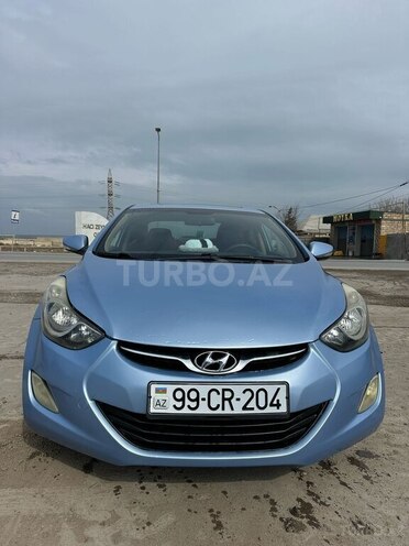 Hyundai Elantra-2