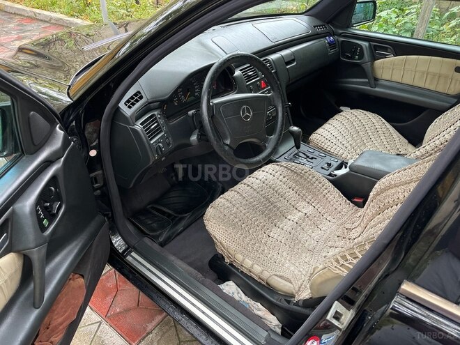 Mercedes E 240 1997, 392,000 km - 2.4 l - Bakı