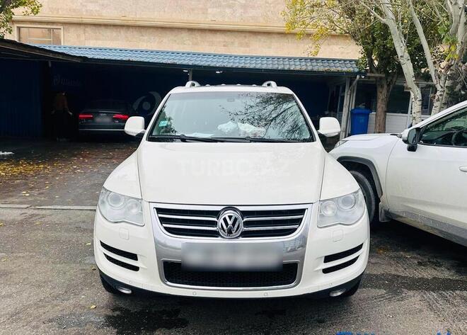 Volkswagen Touareg-1