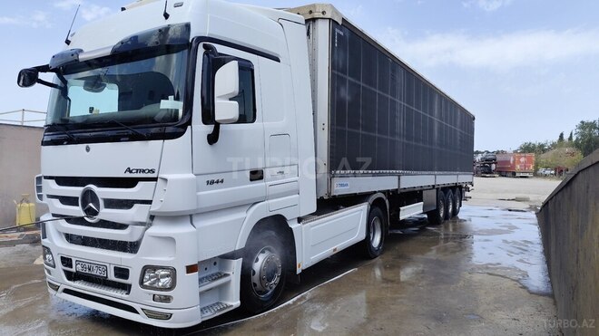 Mercedes Actros 1844 2010, 972,000 km - 13.0 l - Sumqayıt