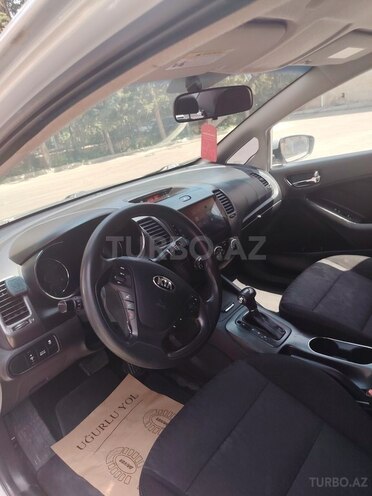 Kia Forte-11