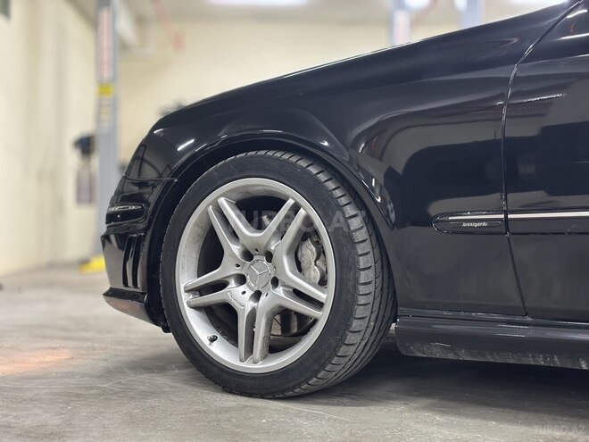 Mercedes E 500 2003, 232,800 km - 5.0 l - Bakı