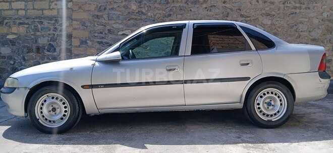 Opel Vectra 1996, 215,000 km - 2.0 l - Şəki