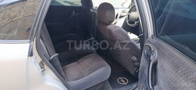 Opel Vectra 1996, 215,000 km - 2.0 l - Şəki