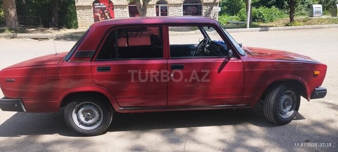 LADA (VAZ) 2107 2005, 64,000 km - 1.6 л - 