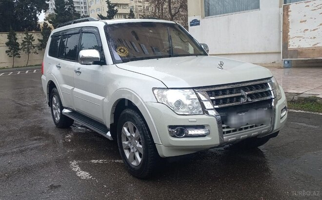 Mitsubishi Pajero 2010, 295,000 km - 3.5 l - Bakı