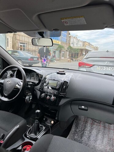 Hyundai i30 2009, 265,000 km - 1.4 l - Salyan