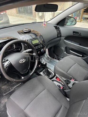 Hyundai i30 2009, 265,000 km - 1.4 l - Salyan