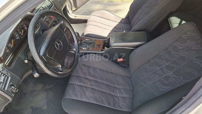 Mercedes E 230 1997, 417,828 km - 2.3 l - Balakən