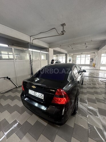 Chevrolet Aveo-13