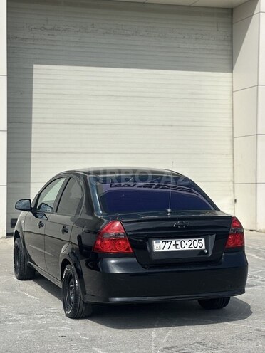 Chevrolet Aveo-12
