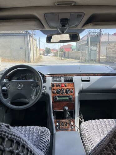 Mercedes E 220 d 2000, 518,357 km - 2.2 l - Bakı