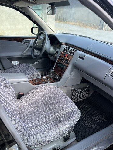 Mercedes E 220 d 2000, 518,357 km - 2.2 l - Bakı