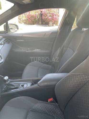 Toyota C-HR 2021, 65,000 km - 1.2 л - Bakı