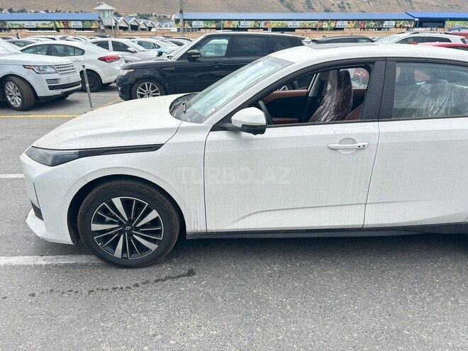 Changan Qiyuan A05 2025, 0 km - 1.5 л - Bakı