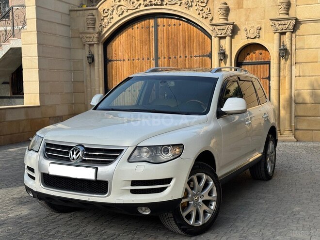 Volkswagen Touareg-1