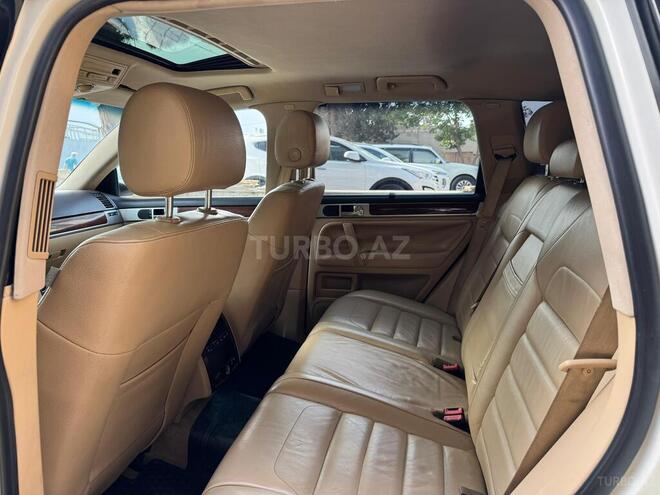 Volkswagen Touareg-12