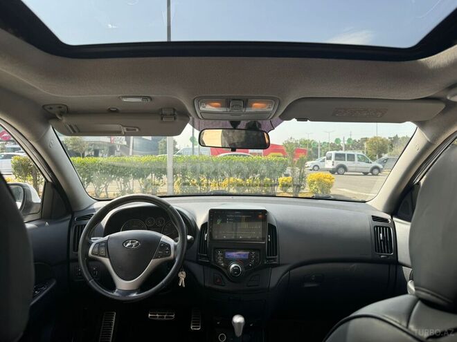 Hyundai i30 2009, 323,000 km - 2.0 l - Bakı