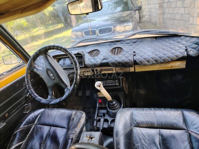 LADA (VAZ) 21011-2