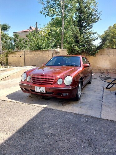 Mercedes E 240 1999, 300,000 km - 2.6 л - Sabirabad