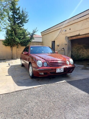 Mercedes E 240 1999, 300,000 km - 2.6 л - Sabirabad