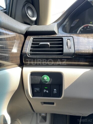 Honda Accord-5