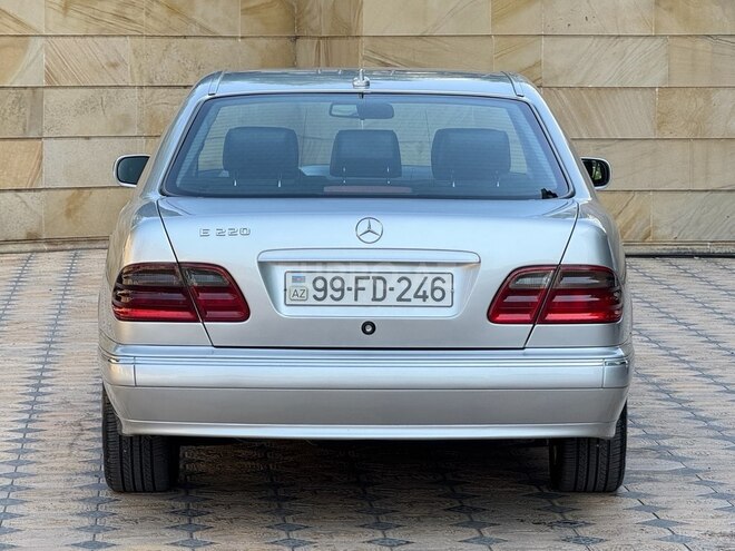 Mercedes E 220 d 2000, 268,500 km - 2.2 l - Bakı