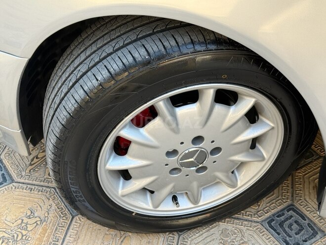 Mercedes E 220 d 2000, 268,500 km - 2.2 l - Bakı