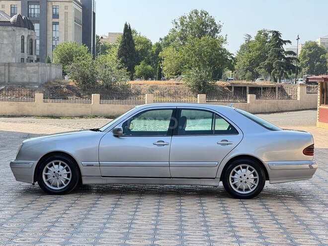 Mercedes E 220 d 2000, 268,500 km - 2.2 l - Bakı