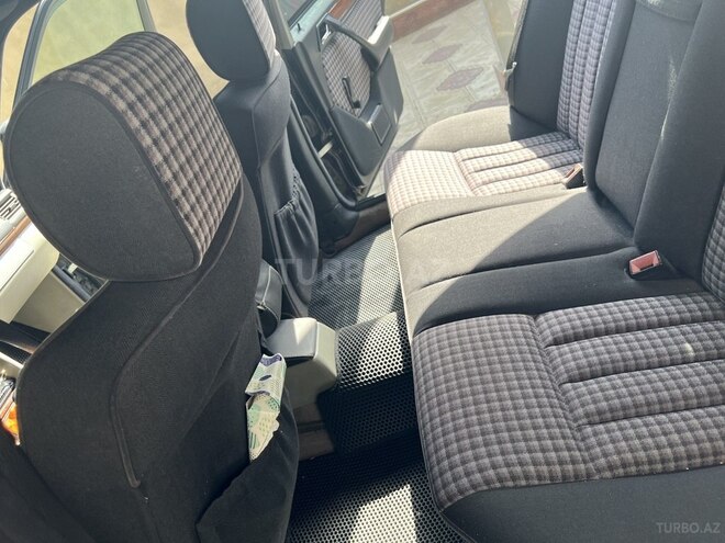 Mercedes E 200 1995, 321,000 km - 2.0 l - Sumqayıt