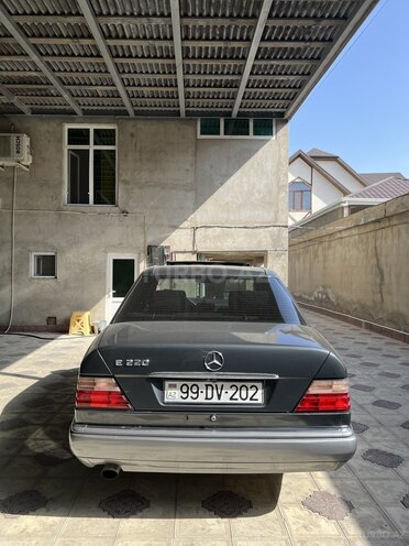 Mercedes E 200 1995, 321,000 km - 2.0 l - Sumqayıt