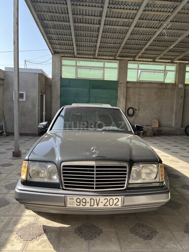 Mercedes E 200 1995, 321,000 km - 2.0 l - Sumqayıt