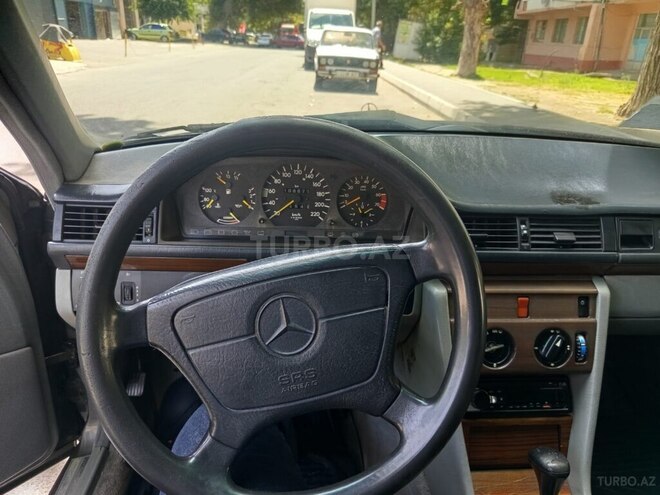 Mercedes E 230 1989, 700,000 km - 2.3 l - Mingəçevir