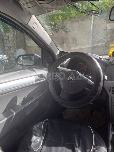 Opel Astra 2006, 350,000 km - 1.3 l - Qazax