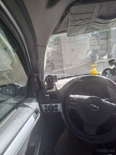 Opel Astra 2006, 350,000 km - 1.3 l - Qazax