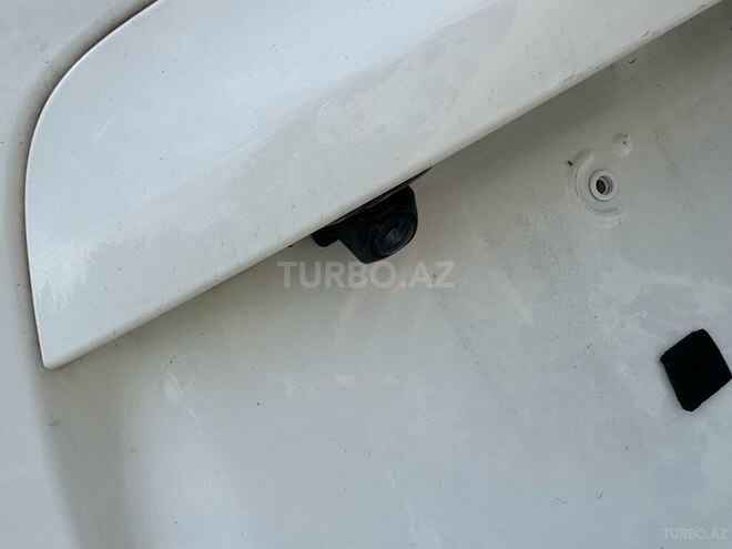 Nissan Note-7