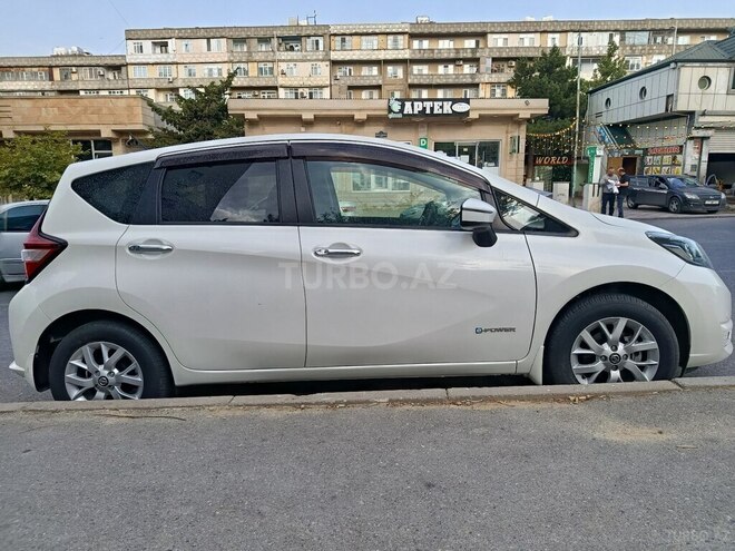 Nissan Note-2