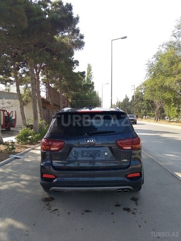 Kia Sorento-13