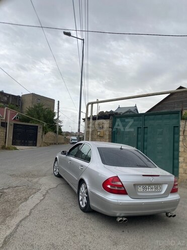 Mercedes E 240 2002, 318,470 km - 2.6 l - Bakı