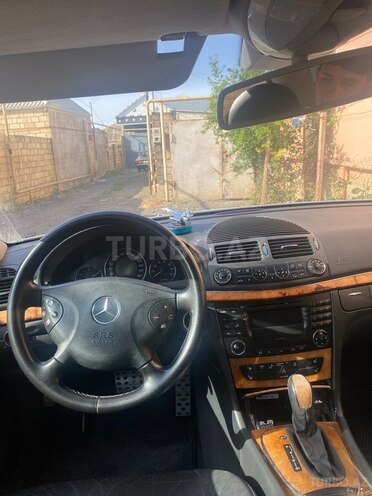 Mercedes E 240 2002, 318,470 km - 2.6 l - Bakı