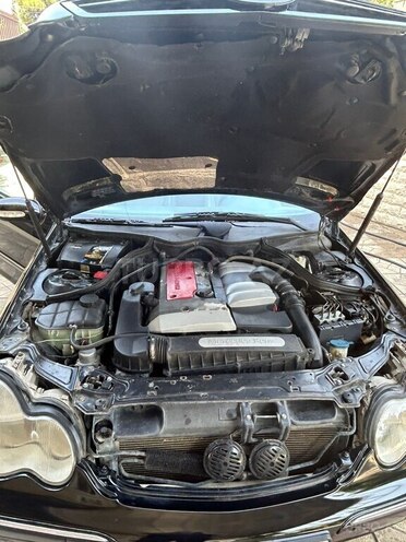 Mercedes C 200 2000, 233,575 km - 2.0 l - Tovuz