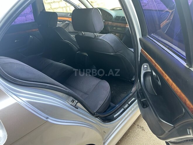 BMW 523 1996, 265,557 km - 2.5 l - Astara