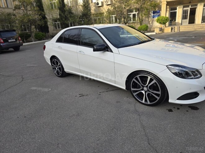 Mercedes E 220-2