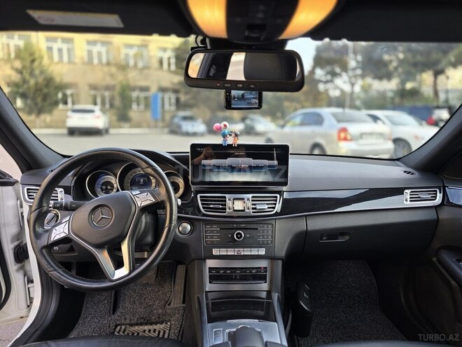 Mercedes E 220-10